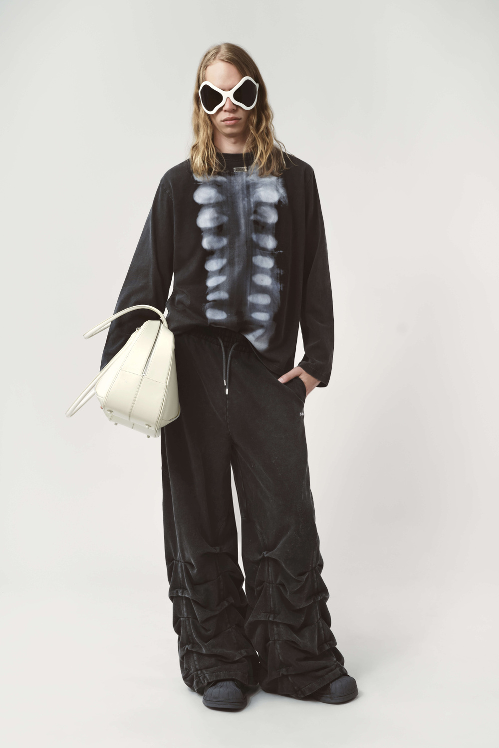 Avavav FW25 smocked track pants black | AVAVAV