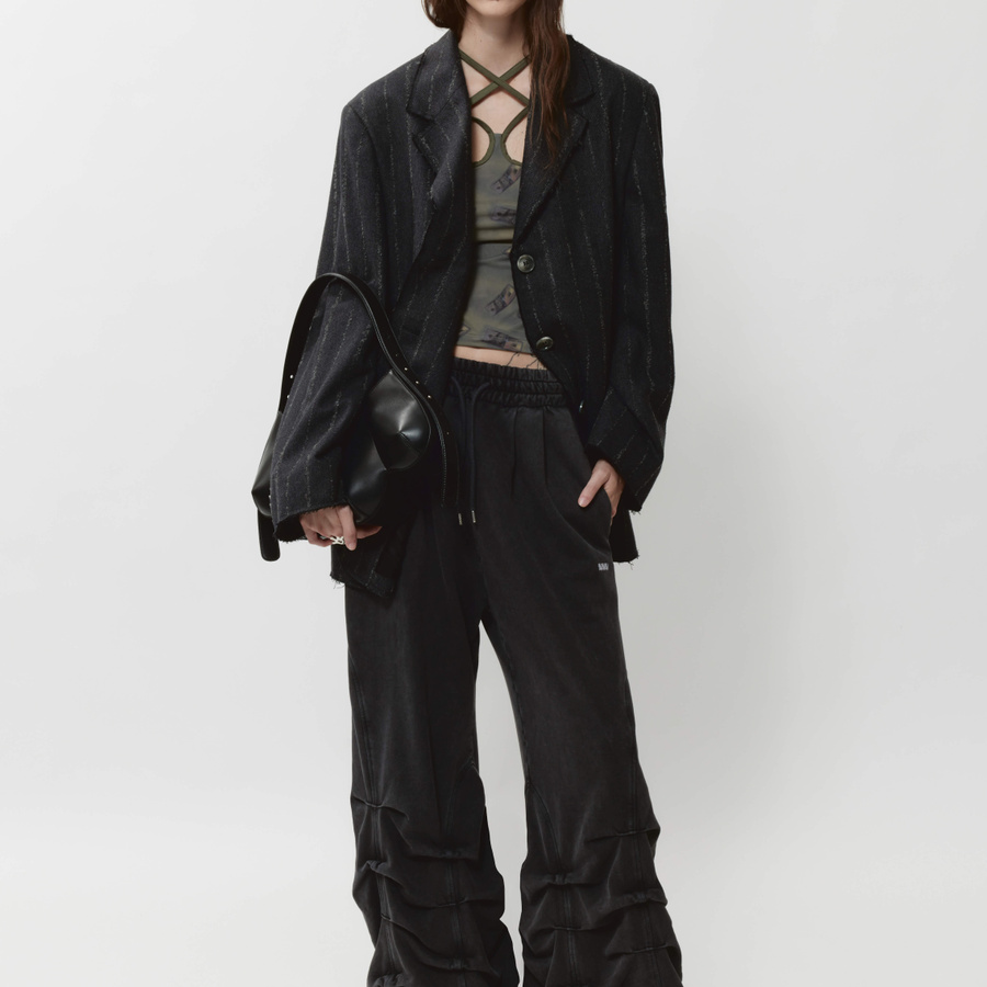 【AVAVAV】MARTHA PANTS, HOT RICH_BLACK PINSTRIPE AVAVAV】MARTHA PANTS， HOT RICH_BLACK PINSTRIPE ボトムス