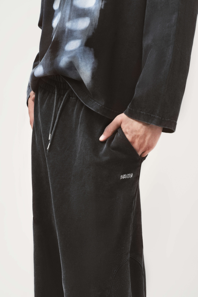 Avavav FW25 smocked track pants black | AVAVAV