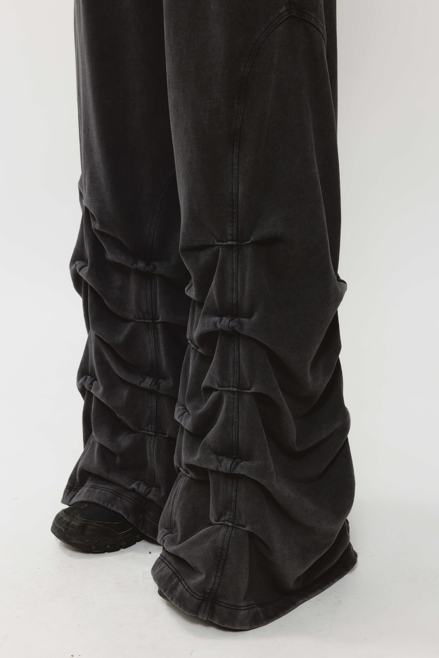 パンツ AVAVAV Crystal Embellished Track Pants 409_c265b0a0e1-