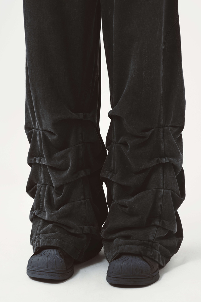 Avavav FW25 smocked track pants black | AVAVAV