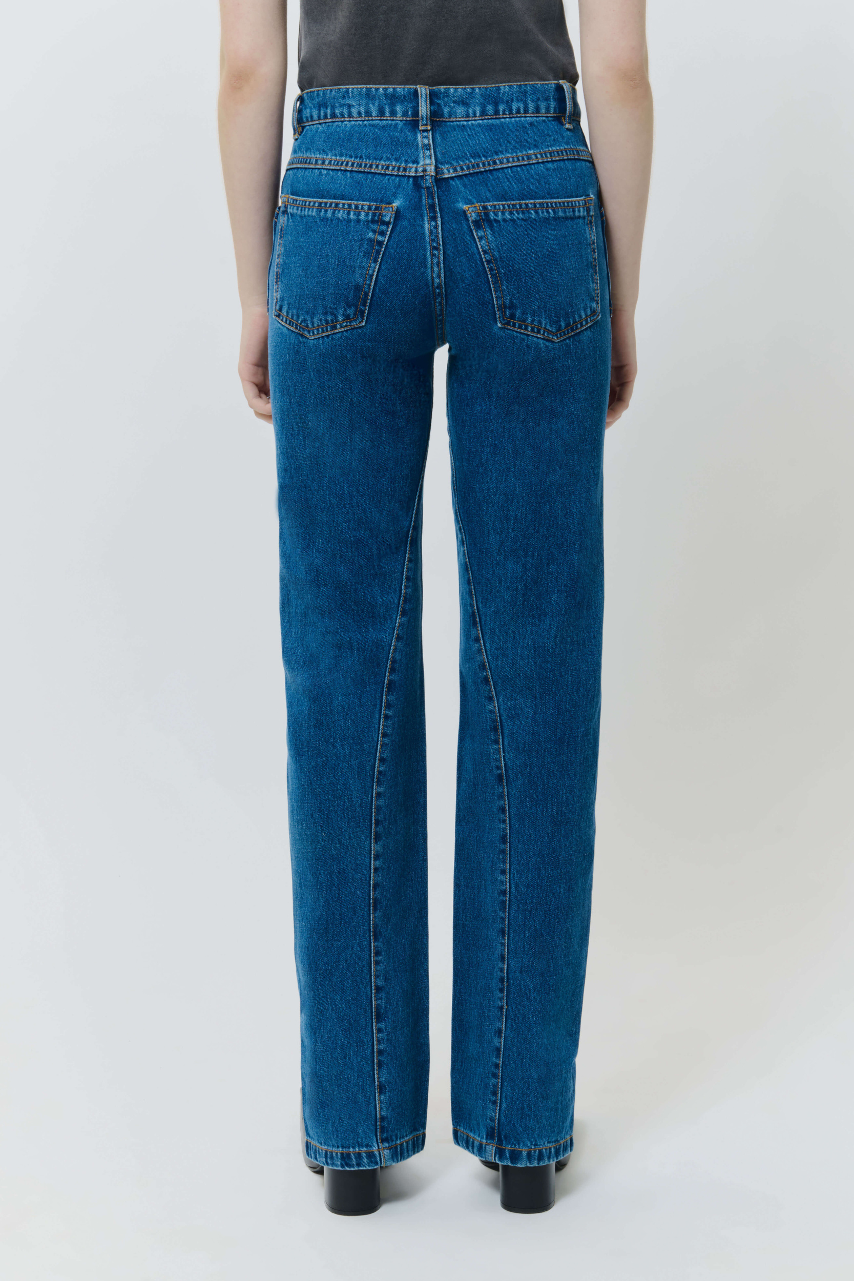 Straight jeans