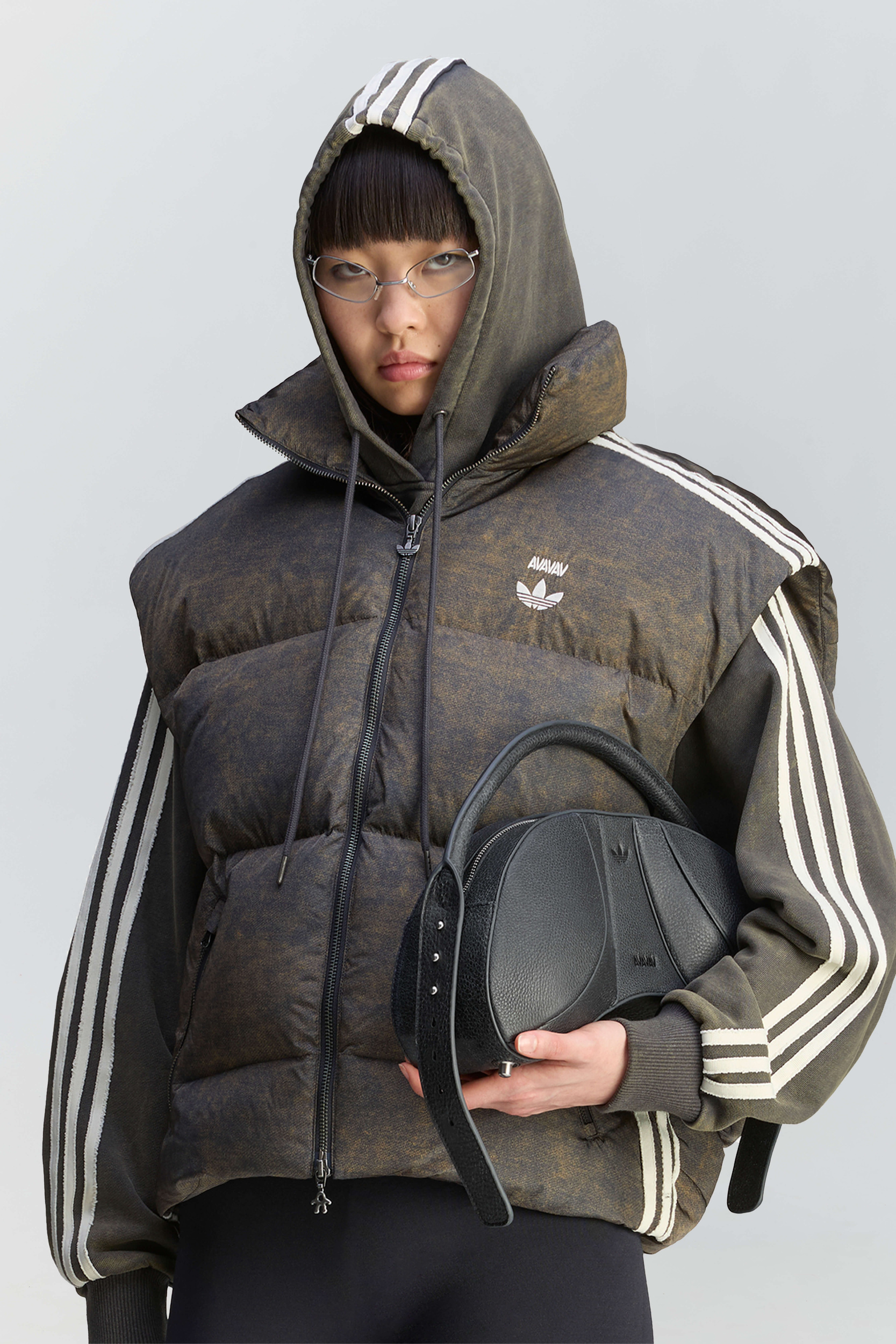 美品 AVAVAV ADIDAS SCULPTED HANDBAG コラボ 希少 Sculpted Handbag | GATE